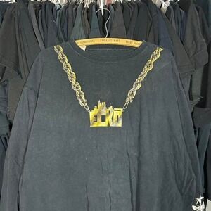 Vintage Y2K RARE ecko untld Black and yellow streetwear-inspired tee